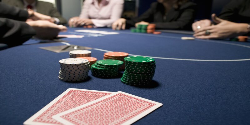 Casino Hold’em: Luật chơi, chiến lược và cách thắng