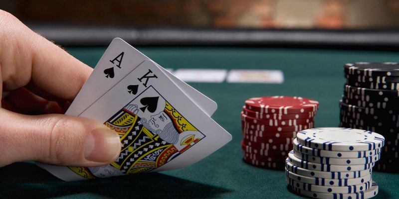 Poker trực tuyến: Ưu điểm và nhược điểm